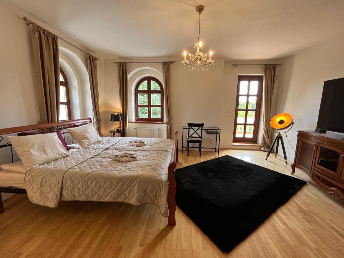 Dogs Resort And Spa Horni Bezdekov Eksteriør bilde